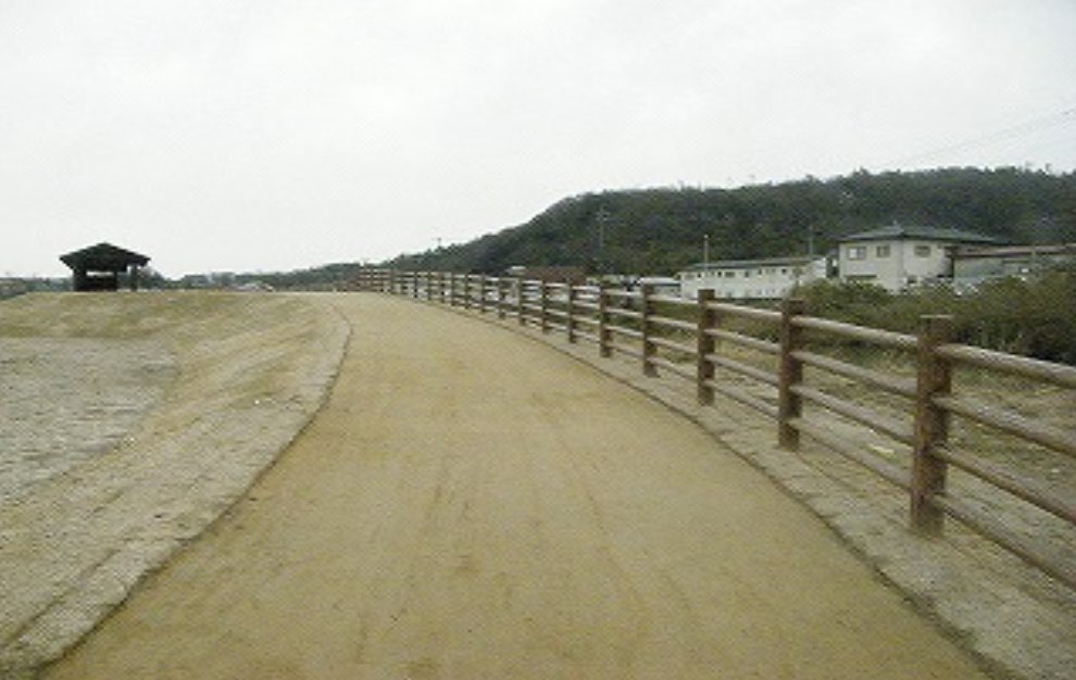 重箱緑地公園(遊歩道)の施工写真