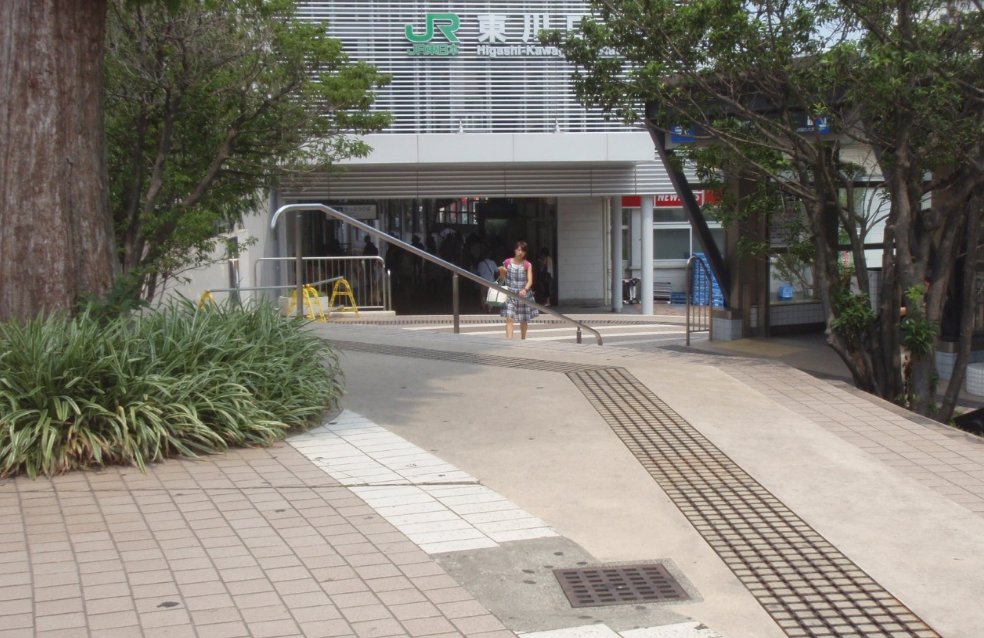 JR川口駅(歩道)の施工写真