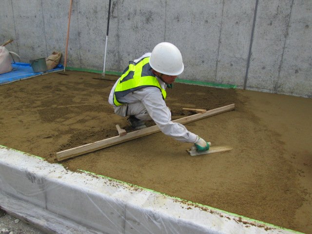 和邇IC道の駅(歩道)の施工写真